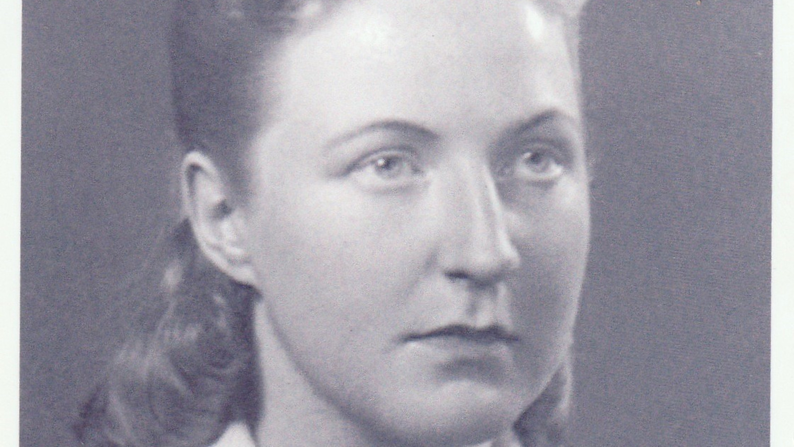 Ikivihreiden sanoittaja Helena Eeva 100 vuotta -juhlakonsertti ...